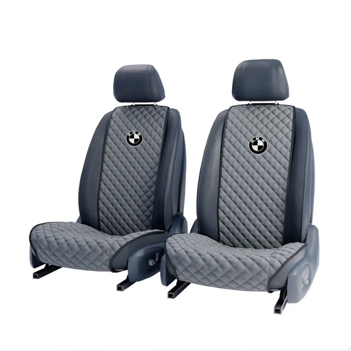 Накидки на сидения Комплект передних серых накидок с вышивкой BMW (черно-белая)